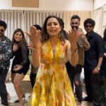 Sargun Mehta Instagram - Well this was our 16th take 😂😂 @prakulverma @rakheeverma18 @theartofmakeupltd