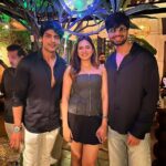 Sargun Mehta Instagram - Aisa lag raha school assemble mein teacher ne khada karaya hai.🤣🤣 @6_ankitgupta @hitesh_bharadwaj #Udaariyaan