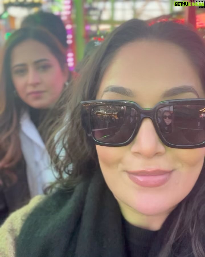 Sargun Mehta Instagram - Winter wonderland wali happy memories @jasminbhasin2806 @ravidubey2312 @jagdeepsidhu3 @theartofmakeupltd @mandybeautyx