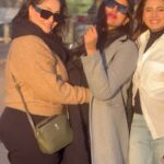 Sargun Mehta Instagram - Winter wonderland wali happy memories @jasminbhasin2806 @ravidubey2312 @jagdeepsidhu3 @theartofmakeupltd @mandybeautyx