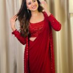 Sargun Mehta Instagram - Moving on to level next Wearing - @nidhikashekharofficial @dewandbloom Styled - @divastyles_dev Earrings- @ananaofficial
