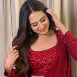 Sargun Mehta Instagram - Moving on to level next Wearing - @nidhikashekharofficial @dewandbloom Styled - @divastyles_dev Earrings- @ananaofficial