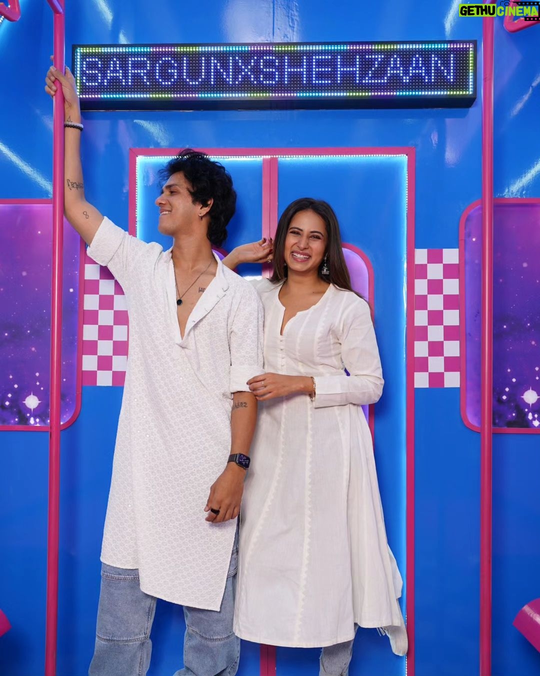 Sargun Mehta Instagram - We arn't done yet @isshehzaankhan ... 😁😁 you choose the date and time of our next video🫠 Option A - today 3pm Option B - today 5pm Option c - tomm 11am Option d - jabb mann kare 🤣🤣