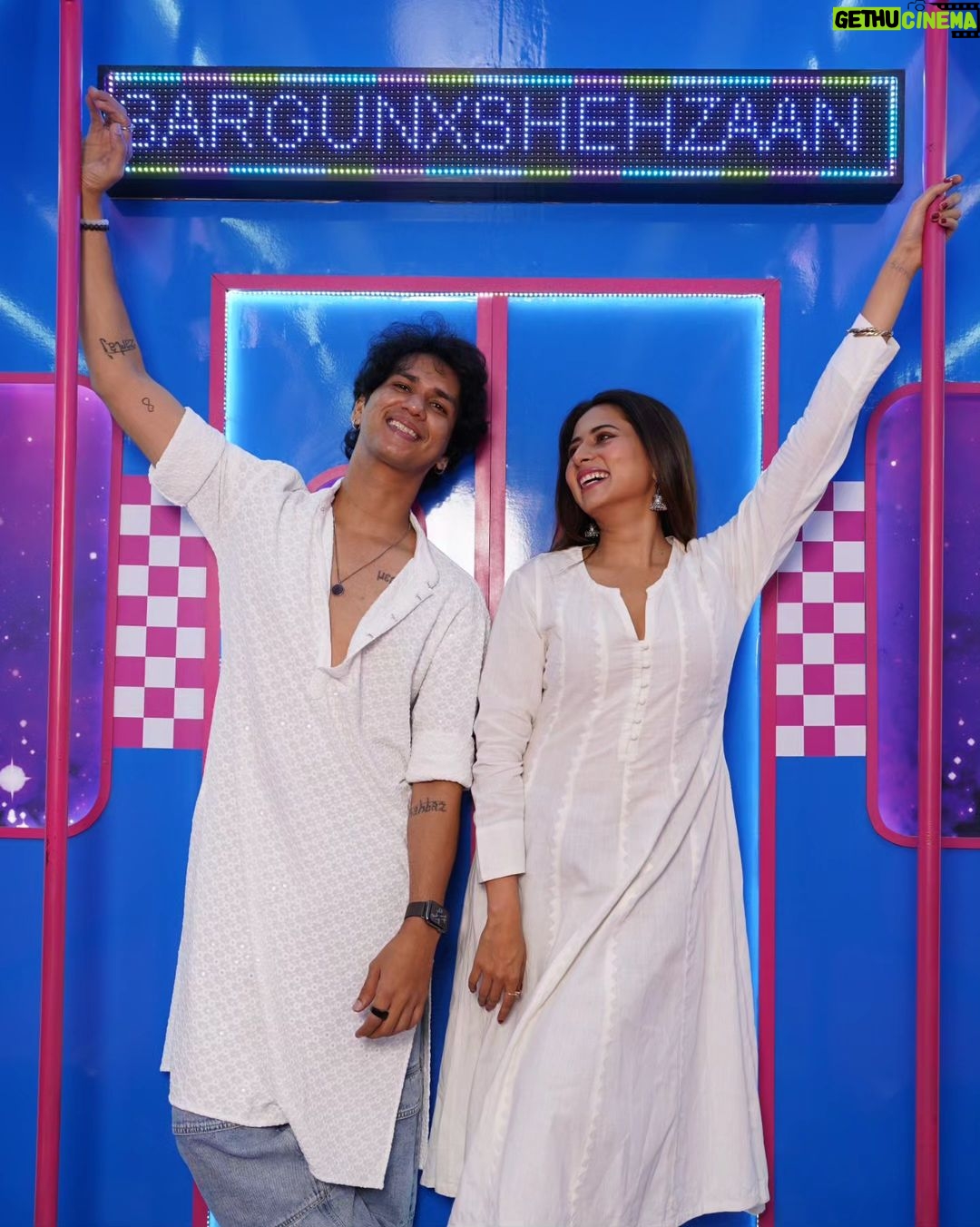 Sargun Mehta Instagram - We arn't done yet @isshehzaankhan ... 😁😁 you choose the date and time of our next video🫠 Option A - today 3pm Option B - today 5pm Option c - tomm 11am Option d - jabb mann kare 🤣🤣