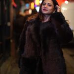 Sargun Mehta Instagram - Which is your favourite line of #vehaaniyaan ? Mine is - “likheya c saada milna, you edda milna as nahi c pata”