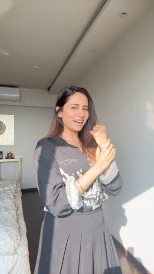 Sargun Mehta Instagram - All I wanna do is Bhangra on this song 💃💃