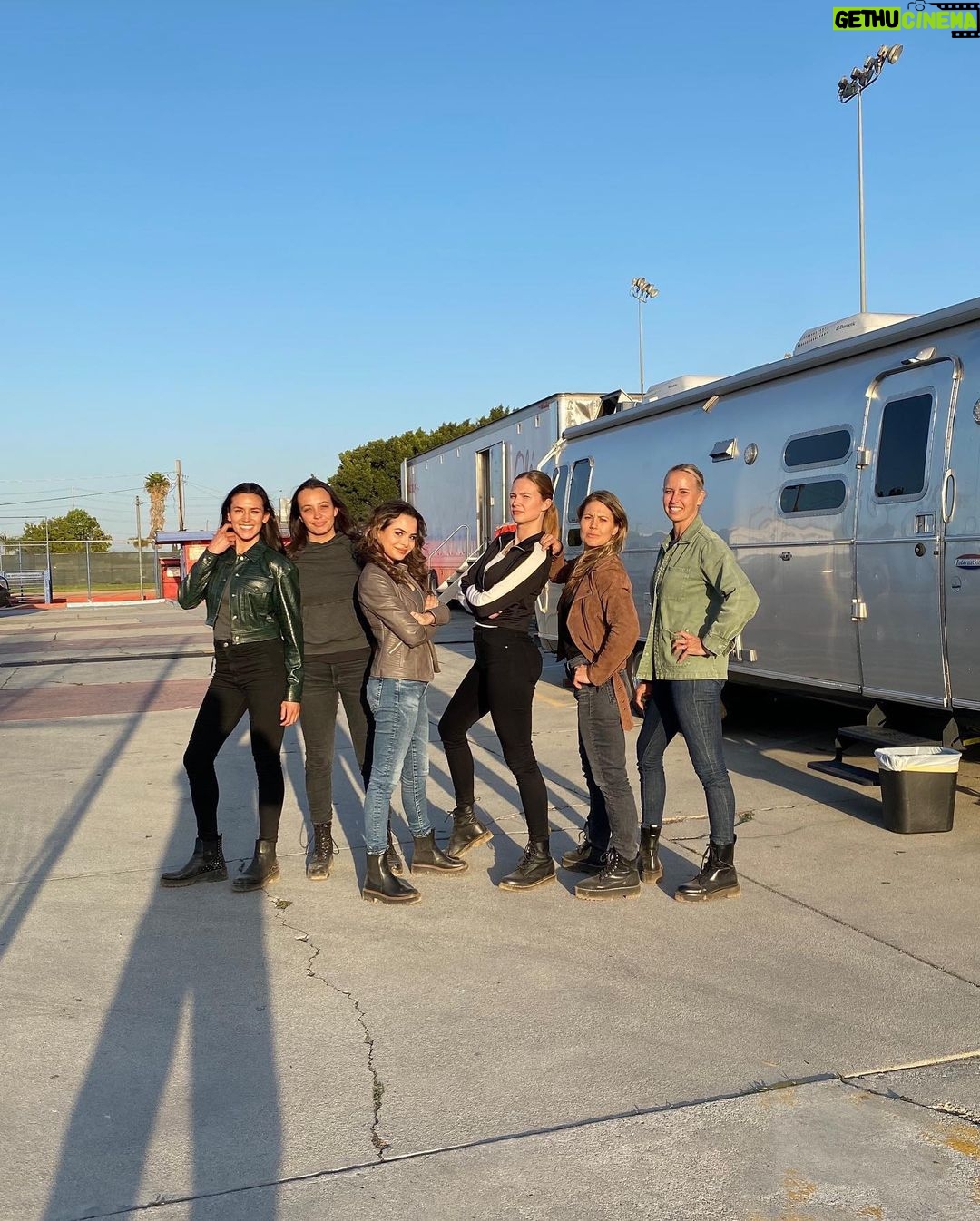 Sasha Clements Instagram - Who is she?!😂 Thank you everyone who watched @ncisla! Coming in as a guest star can feel like being the new kid in school but the cast and crew were SO welcoming! Such a fun set and an honor getting to work with and learn from the experts! Swipe for some bts of Katya’s downfall 🫣