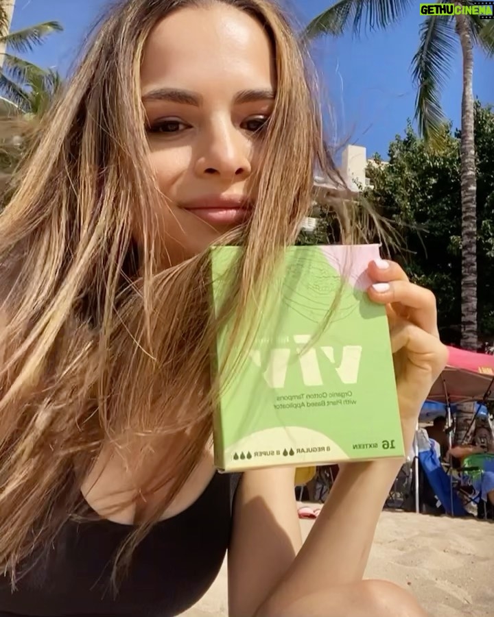 Sasha Clements Instagram - Did you know the average menstrual pad can take up to 800 years to break down? 🤦🏻♀️😭That’s why choosing earth friendly, non toxic products for every part of your life is so important! @vivforyourv is an earth-friendly period subscription brand and they just launched their new sustainable tampons that are made with a 100% organic cotton core and plant based applicator. I truly love how they’re not only making a difference for the planet but also breaking down period stigmas through education and normalizing conversations around the body👏🏼👏🏼👏🏼 If you want to make a difference with your $ check out this womxn owned brand😍 use code: SASHA for 15% off #vivforyourv #womxnowned #ad Honolulu - Waikiki Beach -
