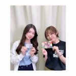 Satomi Sato Instagram - * * * 「#岩立沙穂 #大盛真歩 の推し事が好き過ぎて…」 に、ゲスト出演させていただきました☺️ 見てくださった皆様 ありがとうございます〜！！ * * * まほちゃんの熱い熱いアイナナ愛と綺麗な涙に 「こんなに好きでいてくれるなんて！」と感激したり🥲 さっほーの、ゲーム中の思い切りの良さと堂々とした振る舞いは 今でもふと思い出しちゃうくらい凄かったです…！！ ポテンシャルの高い2人が、好きなことを 楽しそうに語ってくれて。 その姿が、これまた可愛くて可愛くて まるでお花の様な美少女たちが、私に愛を語ってくれるなんて ご褒美度MAX…！ 終始「至福〜♡」の顔でニヤニヤしてました。笑 * * まほちゃんが最後に言ってくれた「ライブを見に来て欲しい！」 というお願い、とっても嬉しかった〜🥹✨ ステージ上で「最高のアイドル」としてお仕事を頑張る2人を 全力で応援すべく推し事しに行きたいです🌈 * * * #推し過ぎ #美少女 に #囲まれて幸せ ♡ #ありがとうございました #推し事 #推し活 #全然関係ないけど #私のパンツ #よく見ると #ハートがいっぱい ♡ #あと #座ってたからシワシワ 🥹 #てへぺろ #佐藤聡美