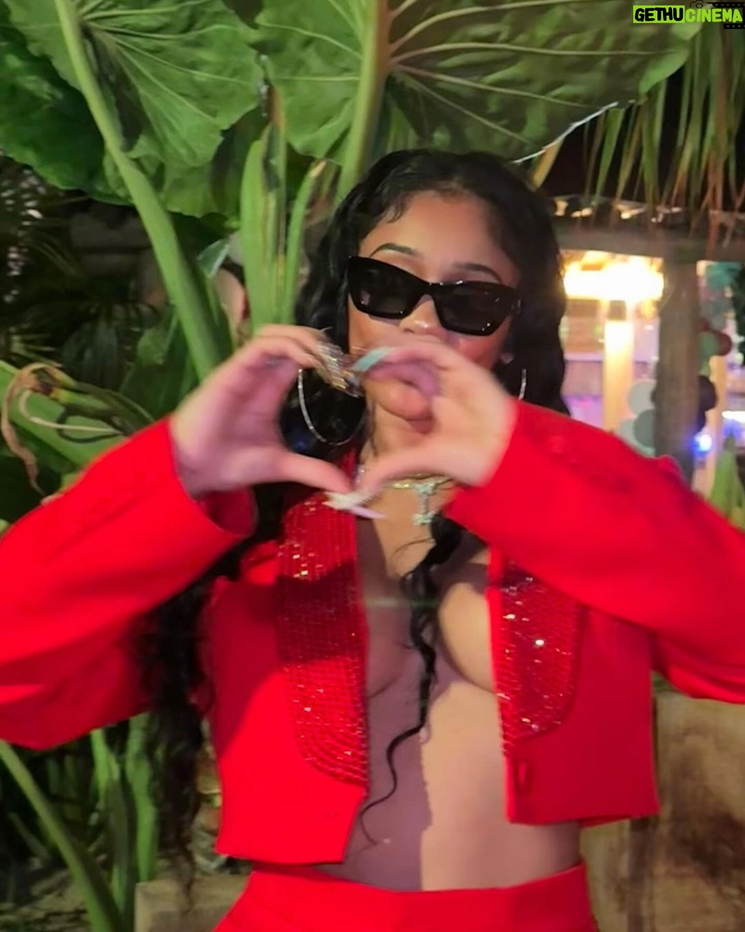 Saweetie Instagram - i ain’t keepin it cute this year 🫶🏽