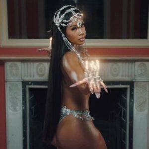 Saweetie Instagram - #newmusic BIRTHDAY out now! music video in my bioooo 🥳🥂✨✨✨✨

NAILS @customtnails1
MUA @basedkenken
Hair @by.essnce 
STYLIST @reginaldreisman @matthewreisman