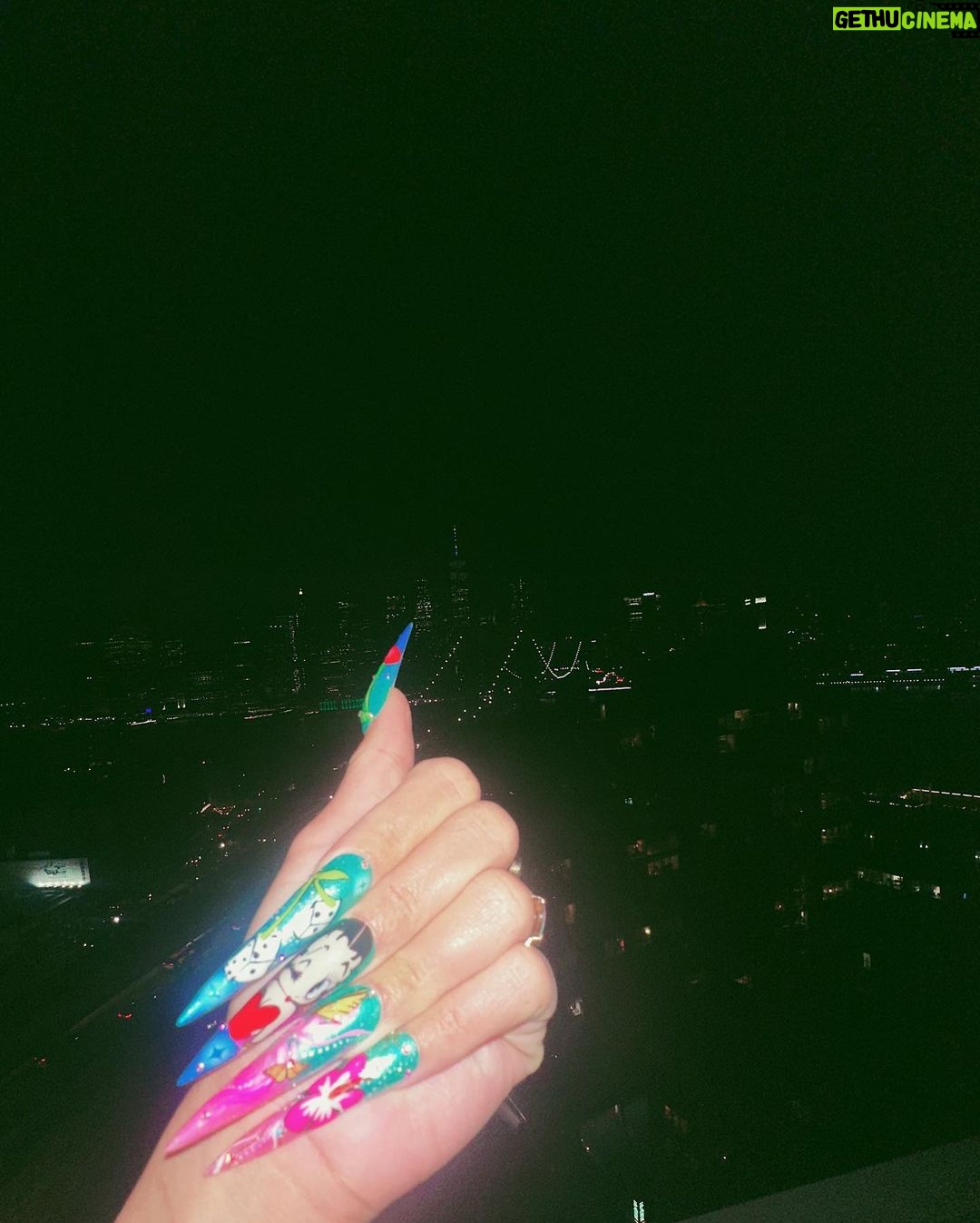 Saweetie Instagram - wachu wanna say? say summmm 🎶✨ NYC