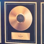 Saweetie Instagram - my nails made it to the Grammy museum 🥳 !!!! we did that @customtnails1 🥹🥹🥹💅🏽💅🏽💅🏽 & thank you @recordingacademy for having us a part of Hip-Hop history 🙏🏽🙏🏽🙏🏽 IKDR !!!!!! ❄️❄️❄️