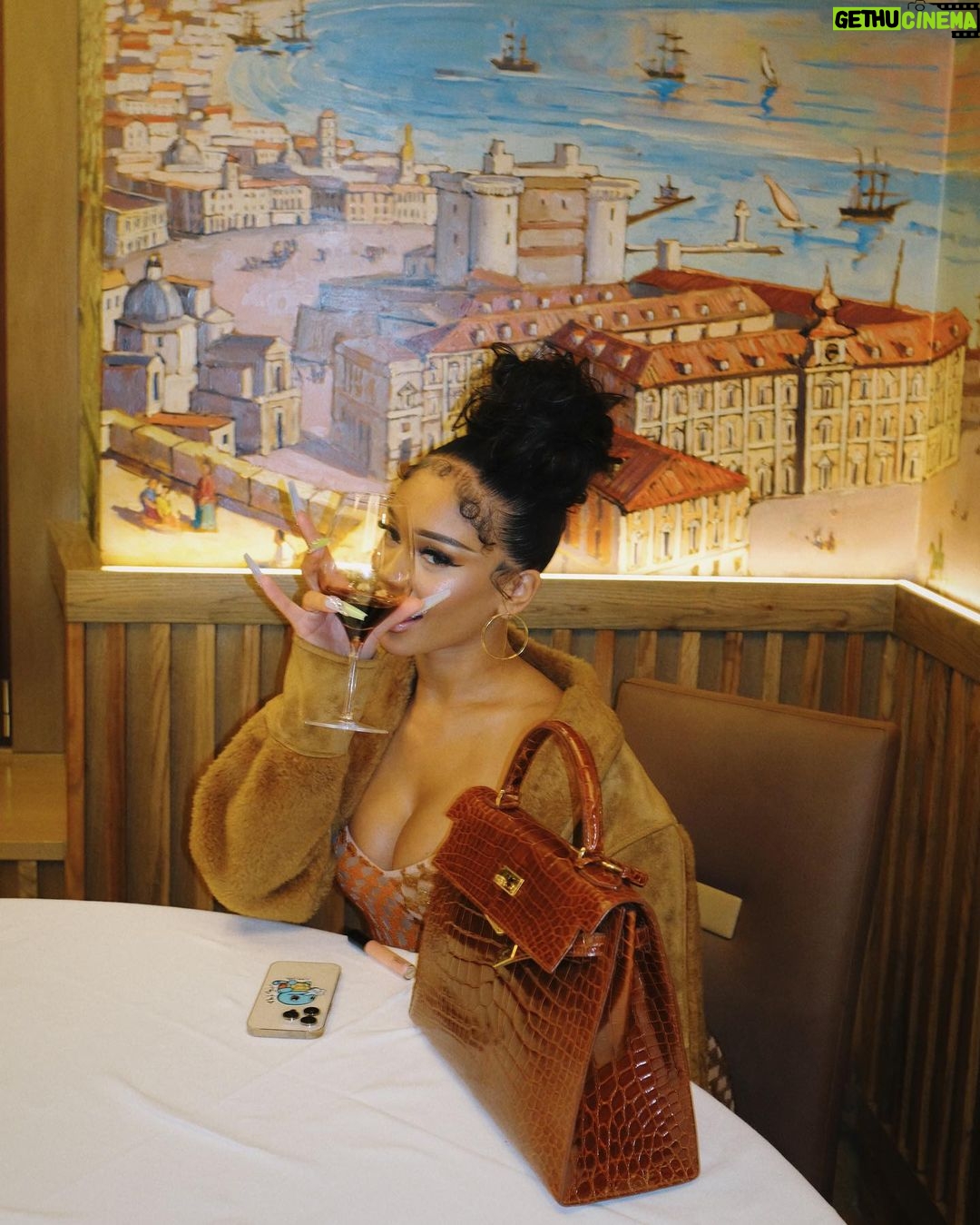 Saweetie Instagram - some things you gotta see in real life πΌπ½ Milan, Italy