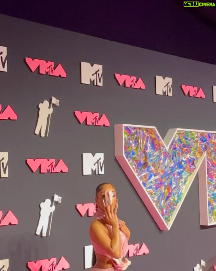 Saweetie Instagram - thank you @vmas for having me as one of the pre-show hosts !!!! #yabadabadooo π¦΄π«§π GLAM π
π½β¨ Style: @marta.del.rio @area @twilatruefinejewelry Nails: @customtnails1 Mua: @basedkenken Hair: @errolkaradag