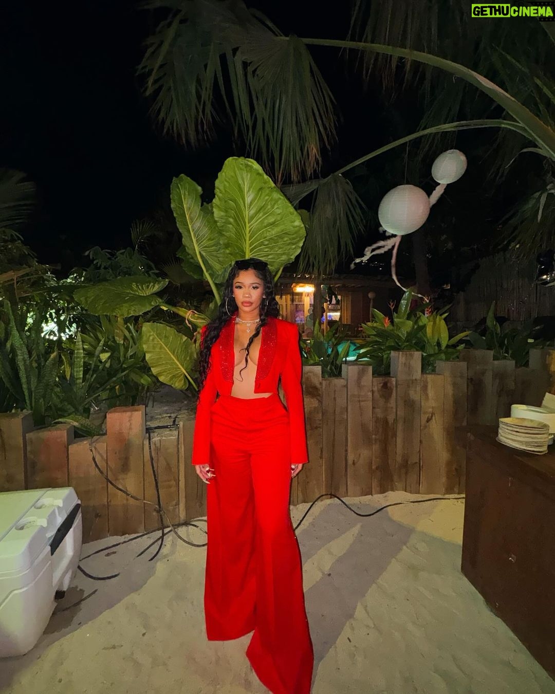 Saweetie Instagram - i ain’t keepin it cute this year 🫶🏽