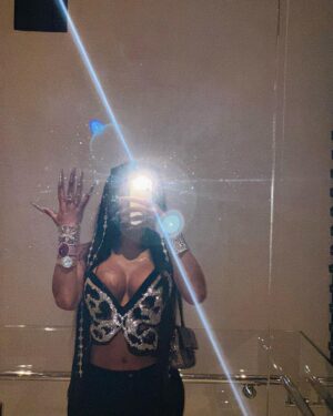 Saweetie Instagram - ♋️ mood = extra AF 🙇🏽‍♀️
