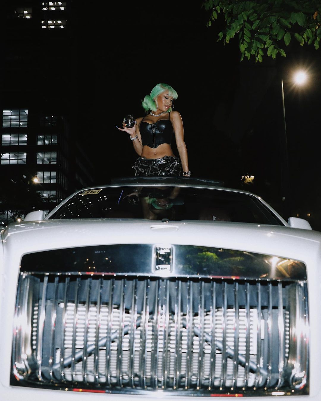 Saweetie Instagram - ready to play 😈 Manila, Philippines