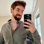 Seán McLoughlin Instagram - 🥸