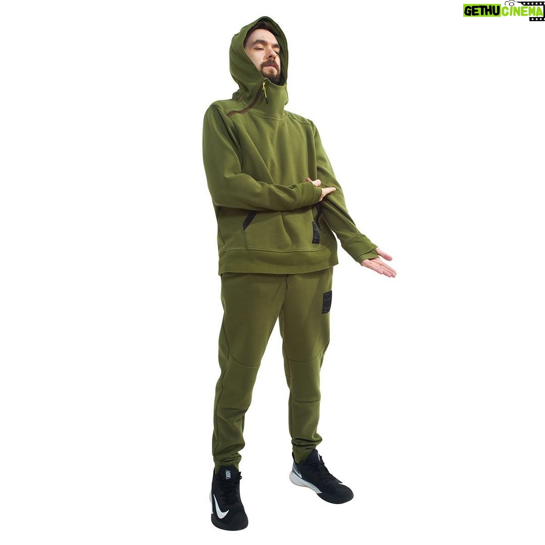 Seán McLoughlin - 486.8K Likes - SHEEEEEESH