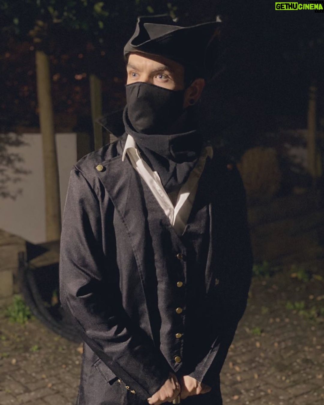 Seán McLoughlin - 553.7K Likes - Seek pale blood and transcend the hunt