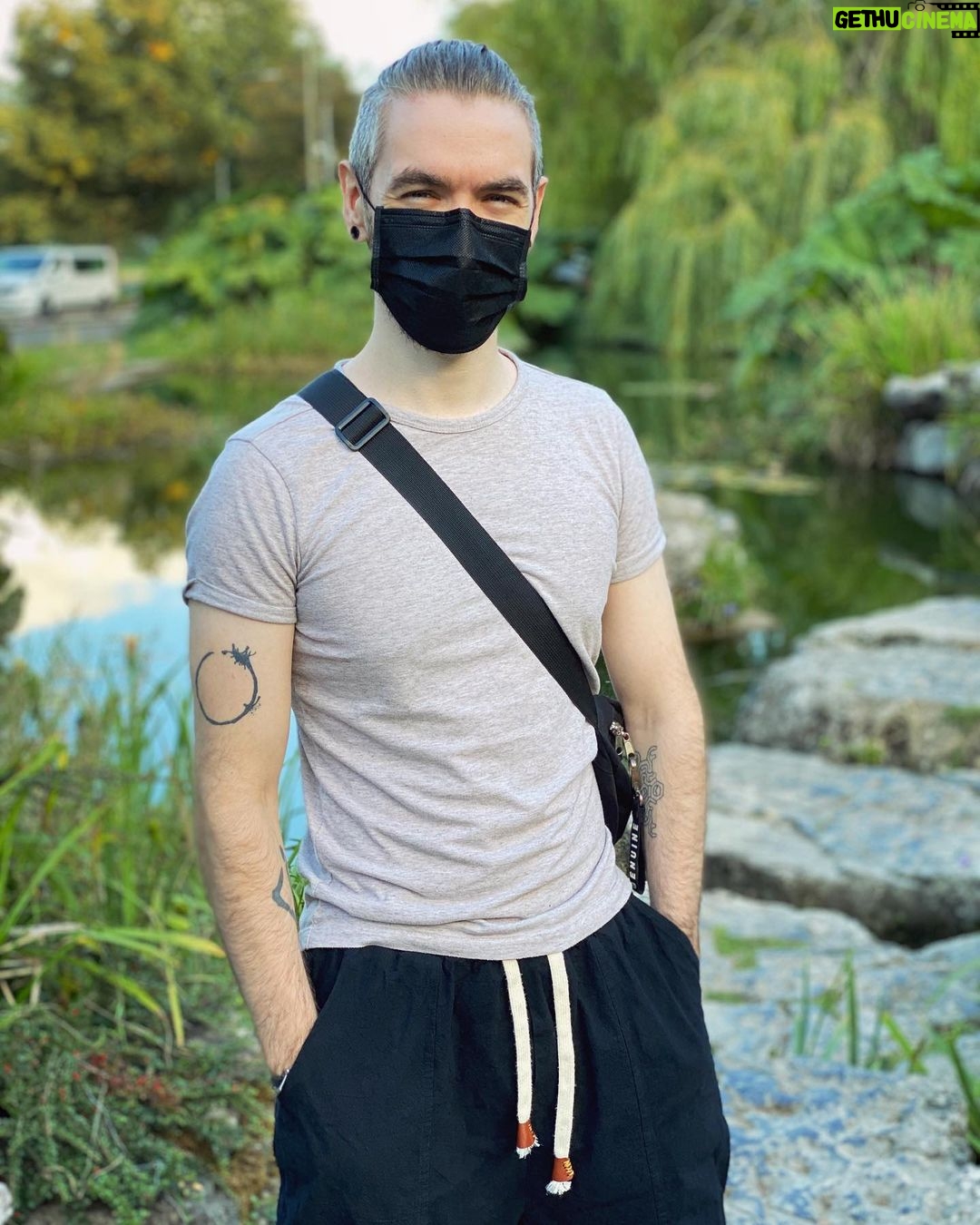 Seán McLoughlin - 478.4K Likes - 😷