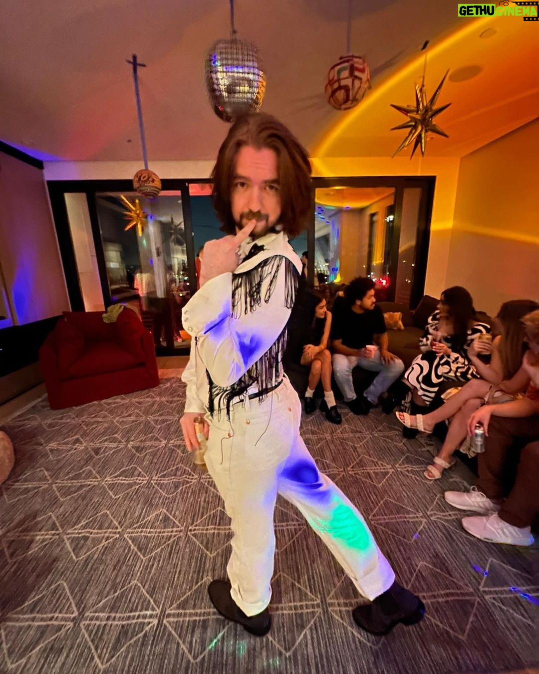 Seán McLoughlin - 436.8K Likes - Yeehaw 🤠