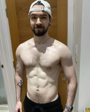 Seán McLoughlin Instagram - ‪Been working out everyday again for the last 2 months as a lockdown challenge with a friend. Some progress pics! ‬