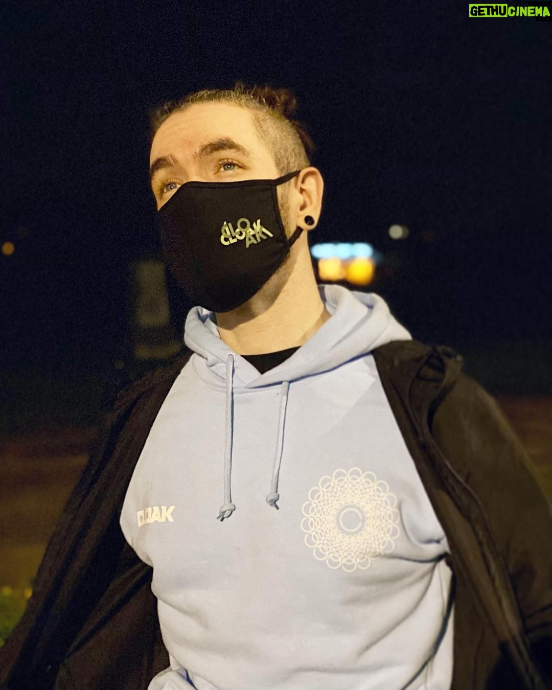 Seán McLoughlin Instagram - Absolutely DRIPPING in Cloak swag! And you can do with our sale that we almost never do! www.cloakbrand.com