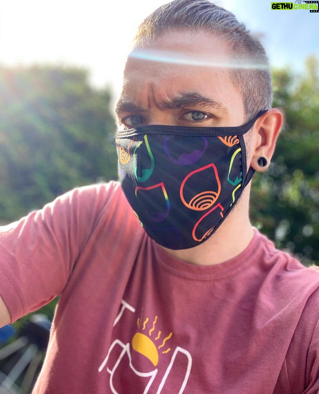 Seán McLoughlin Instagram - Masks now available at www.jacksepticeye.com Cover up, save lives.