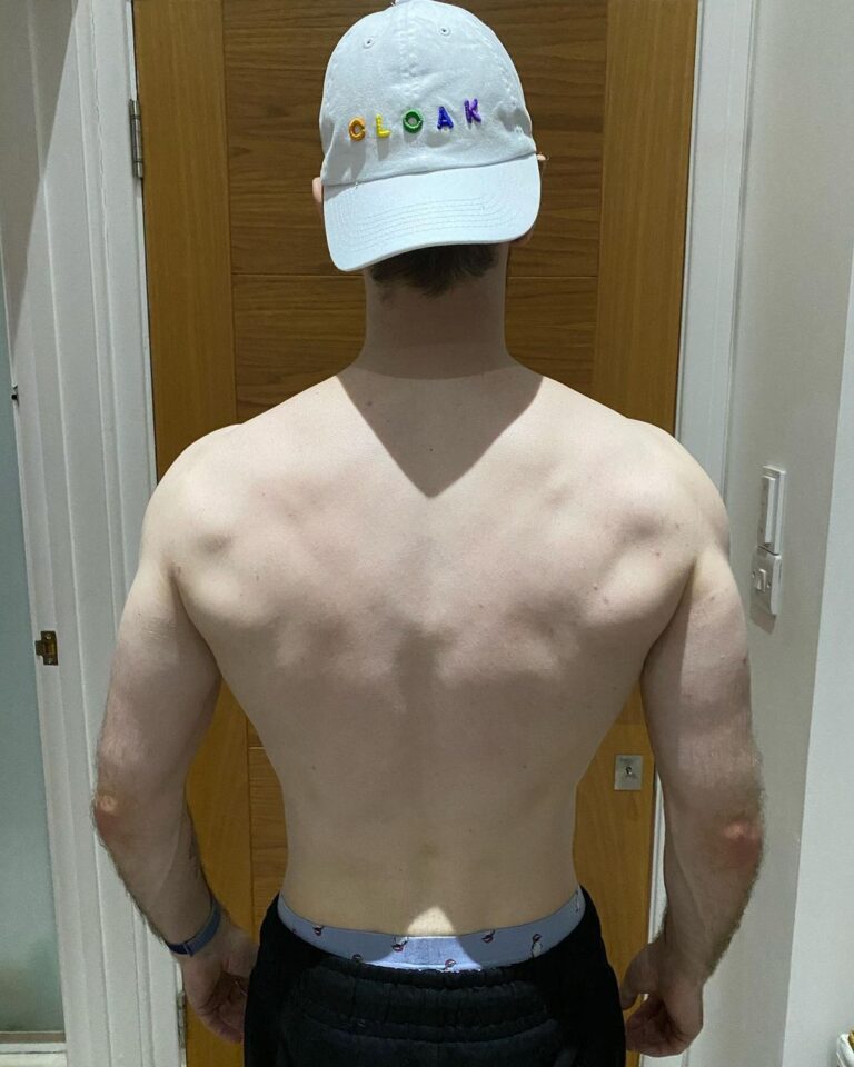 Seán McLoughlin Instagram - ‪Been working out everyday again for the last 2 months as a lockdown challenge with a friend. Some progress pics! ‬
