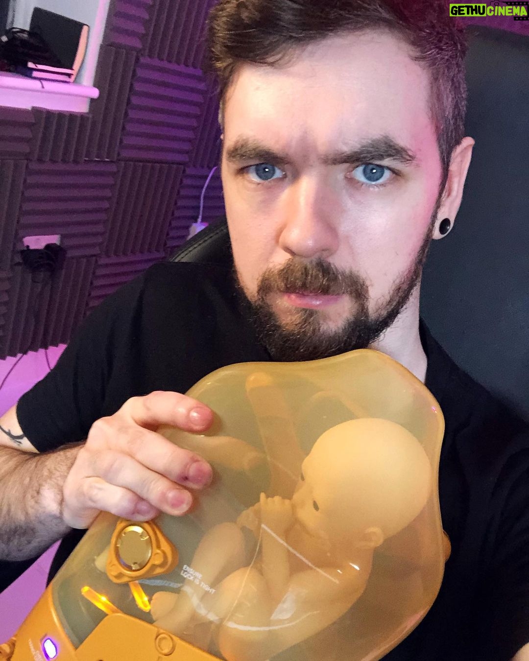 Seán McLoughlin - 403.5K Likes - About to deliver a package