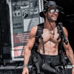 Sebastián Rulli Instagram – Desde que nace, lleva el peso de la gravedad sobre sus hombros; pero el hombre sólo tiene que sumergirse para ser libre
-Jacques Cousteau
#i❤️buceo #scubadiving 
📸 @angeliqueboyer Mahahual