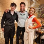 Sebastián Rulli Instagram - “Felíz 2023”🎉💯♥️. Compartir las Fiestas con La Familia completa es algo que hacía muchos años no vivíamos!! Que felicidad tan grande!! El sueño de los abuelos se hizo realidad y nos llena de emoción a todos. #gracias #blessed #feliz2023 #FAMILIA #losrulliseanunidos #love #happynewyear #salud Gracias mi Amor @angeliqueboyer por haber pensado en tantos detalles para que estos días sean más especiales todavía!!❤️ Y ustedes con quien recibieron el Año Nuevo? Rulli's