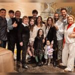 Sebastián Rulli Instagram - “Felíz 2023”🎉💯♥️. Compartir las Fiestas con La Familia completa es algo que hacía muchos años no vivíamos!! Que felicidad tan grande!! El sueño de los abuelos se hizo realidad y nos llena de emoción a todos. #gracias #blessed #feliz2023 #FAMILIA #losrulliseanunidos #love #happynewyear #salud Gracias mi Amor @angeliqueboyer por haber pensado en tantos detalles para que estos días sean más especiales todavía!!❤️ Y ustedes con quien recibieron el Año Nuevo? Rulli's