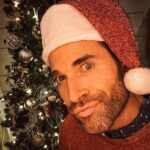 Sebastián Rulli Instagram – Felíz Navidad 🎄 con todo nuestro Amor!!! Muchas bendiciones para ustedes y sus seres queridos ♥️♥️♥️. Agradecidos con el Amor y muestras de cariños que nos dan, detalles que nos hacen llegar y sonrisas de emoción que nos provocan. Los amamos.
#navidad2022 #merrychristmas #fiesta #familia Navidad con Amor