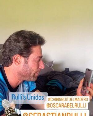 Sebastián Rulli Instagram - Y la Navidad ya llegó para todos l@s Argentinos!!! No hay mejor regalo que esta copa del mundo!! Que mundial y Partido tan impresionante!! La mejor final de todos los tiempos. 2 equipazos dándolo todo y el resultado más emocionante para los que amamos Argentina y sabemos lo importante que es una alegría asi en momentos difíciles. Felicidades @leomessi !!! Te merecías levantar esta copa!! Y sobretodo GRACIAS POR UNIR  los corazones de todos los jugadores y formar un equipo memorable. Bravo Capitán y bravo a toda la selección de Argentina!! 
VAMOS ARGENTINA CARAJOOO!! Campeones mundiales de fútbol!!! #qatar #mundial #copadomundo #campeones #argentina #futbol