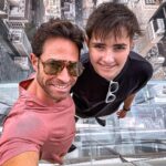 Sebastián Rulli Instagram - NYC!! De esos viajes que quedarán en la memoria y tatuados en el corazón!! Verte sonreír así “Hijo Mío” es de los regalos más grande que la vida me da. Que se repitan muchos días como estos y podamos seguir compartiendo juntos ese amor infinito que nos une. #noparamosniunsegundo #losrulliseanunidos #NYCen24hs 🗽🕺🚀💥💙💙 #quebonitoeslobonito #love #fatherandson #teamo @santiagorulligalliano New York City, N.Y.