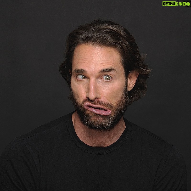 Sebastián Rulli Instagram - #lunes Podría tener mejor título la foto?🤔🤪😄