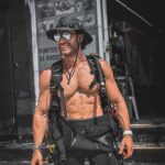 Sebastián Rulli Instagram – Desde que nace, lleva el peso de la gravedad sobre sus hombros; pero el hombre sólo tiene que sumergirse para ser libre
-Jacques Cousteau
#i❤️buceo #scubadiving 
📸 @angeliqueboyer Mahahual