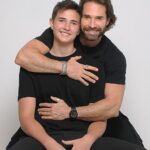 Sebastián Rulli Instagram – ¡Feliz cumpleaños Mi Príncipe @santiagorulligalliano !!Hoy celebramos 14 años de tu maravillosa presencia en nuestras vidas, y estoy lleno de felicidad y gratitud por tener el honor de ser tu padre. Desde el momento en que viniste al mundo, has iluminado nuestros días con tu sonrisa, tu bondad y tu espíritu valiente.
Ver cómo creces y te conviertes en el hombre increíble que eres, llena mi corazón de orgullo y emoción. Has demostrado ser un hijo dedicado, amoroso y lleno de pasión por la vida, y no puedo esperar para ver todo lo que el futuro tiene reservado para ti.
En este día especial, quiero que sepas lo mucho que te admiro y amo. Tu capacidad para enfrentar desafíos con valentía, tu bondad hacia los demás y tu ingenio admirable son cualidades que te hacen destacar como un ser humano excepcional.
Quiero recordarte que siempre estaré aquí para apoyarte, motivarte y amarte incondicionalmente. 
Que cada día esté lleno de experiencias emocionantes y logros que te llenen de orgullo.
Feliz cumpleaños, CAMPEÓN!!!Que este año sea maravilloso!!
Vas con todo Rulli!!!!
Te amo más de lo que las palabras pueden expresar.
#felizcumpleaños #fatherandson #mimejoramigo #teamohijo #14años Feliz Cumpleaños