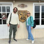 Sebastián Rulli Instagram – Agradezco por estos momentos maravillosos que estamos compartiendo juntos. Viajar, conocer y gozar más del País que me vio nacer al lado del amor de mi vida es algo que me llena de dicha y gratitud. Cada momento que pasamos explorando nuevos lugares, probando deliciosa comida  y conociendo la cultura de Argentina, se convierte en un recuerdo invaluable que atesoraré por siempre.
Cada experiencia que compartimos en este hermoso país me permite verlo con nuevos ojos y apreciarlo mucho más. Desde los paisajes naturales impresionantes hasta la riqueza de nuestras tradiciones y costumbres, cada descubrimiento se vuelve aún más especial cuando lo comparto contigo “Mi Amor”  @angeliqueboyer 
Gracias por estar siempre dispuesta a explorar y descubrir junto a mí 
#AmorDeMiVida #AventuraJuntos #Gratitud #DescubriendoMiPaís #argentinasoshermosa 
#chalten #calafate #patagonia Patagonia, Argentina