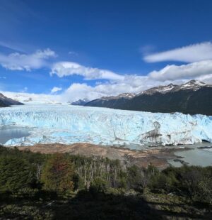 Sebastián Rulli Instagram - Calafate!! Un lugar en el mundo que hay que conocer. 
“Argentina Sos Hermosa” !! 
#argentinasoshermosa #besosdeamor