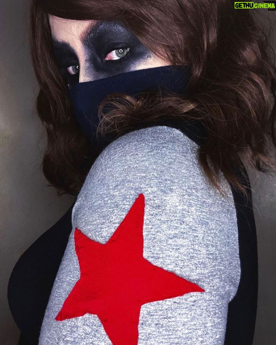Sebastian Stan Instagram - Long hair? ✔️ Metal arm? ✔️ Misunderstood menacing spirit? ✔️ These #WinterSoldier costumes are blowing my mind! 🤯 Thanks for sharing with me and have a safe and Happy #Halloween 🎃