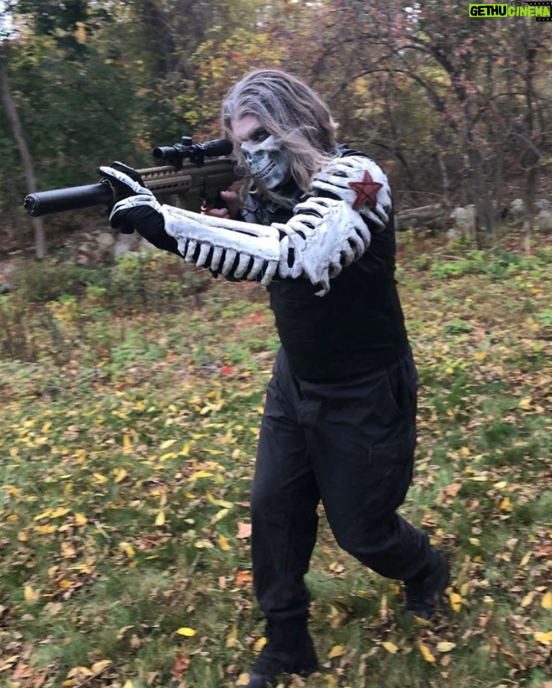 Sebastian Stan Instagram - Long hair? ✔️ Metal arm? ✔️ Misunderstood menacing spirit? ✔️ These #WinterSoldier costumes are blowing my mind! 🤯 Thanks for sharing with me and have a safe and Happy #Halloween 🎃