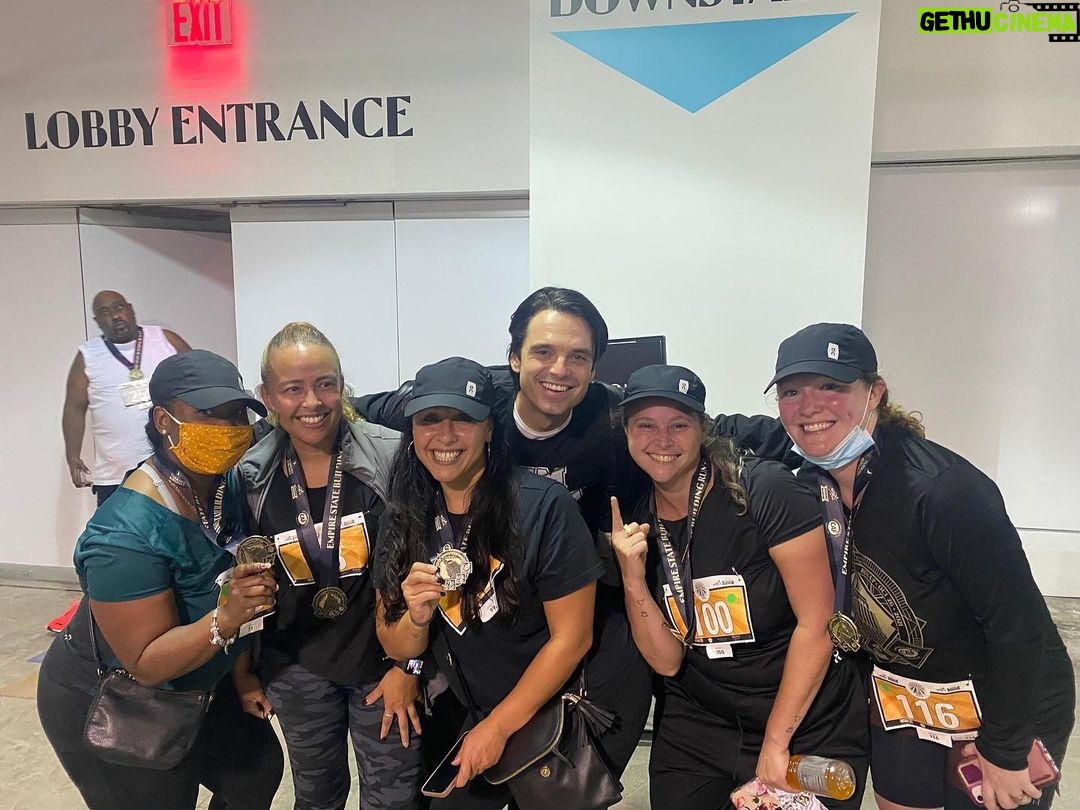 Sebastian Stan Instagram - Thank you to everyone at @on_running and @equitydesigninc for participating and to everyone who donated and has been a part of raising 22K to benefit @equitydesigninc and all the positive work that they do for the NYC public school system ππ»β€οΈππ» Empire State Building