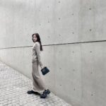 Seika Furuhata Instagram – ⠀
#FendiSS24

イタリアのコレクションだともうSSなんだって🥺✨

すごいよね!!!はやいなぁ~🧐✨

ベージュのセットアップに小物はブラックでまとめるシンプルさ
めっちゃタイプ過ぎました💕💕

Fendi Show
2023.9.20 21:00〜 fendi.comでライブ配信されるみたいです🥰
楽しみだね♪

#PR#fendi
