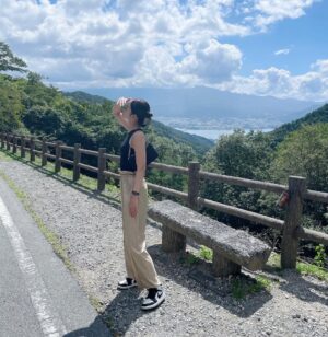 Seika Furuhata Instagram - ⠀
親戚とプチ旅行🚗

相棒のM3ちゃんいい走りでした✨✨✨

サブチャンの撮影もしたのでお楽しみに~♪

#ootd#旅行#静岡#静岡観光#ほうとう