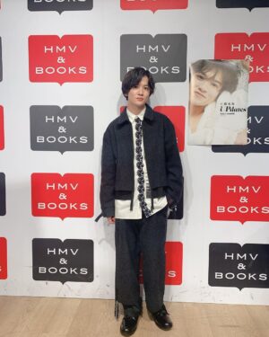 Seiya Konishi Instagram - 昨日はHMV&BOOKS SHINSAIBASHIさんにて
小西成弥ファースト写真集「UPdates』の
発売記念イベント、ありがとうございました。

《衣装》
アウター、パンツ
@meagratia
シャツ
@tiit_tokyo