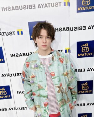 Seiya Konishi Instagram - #小西成弥カレンダー2023 発売中🎉

遅くなりましたが、昨年クリスマスに行った
発売記念イベントの衣装写真です^_^